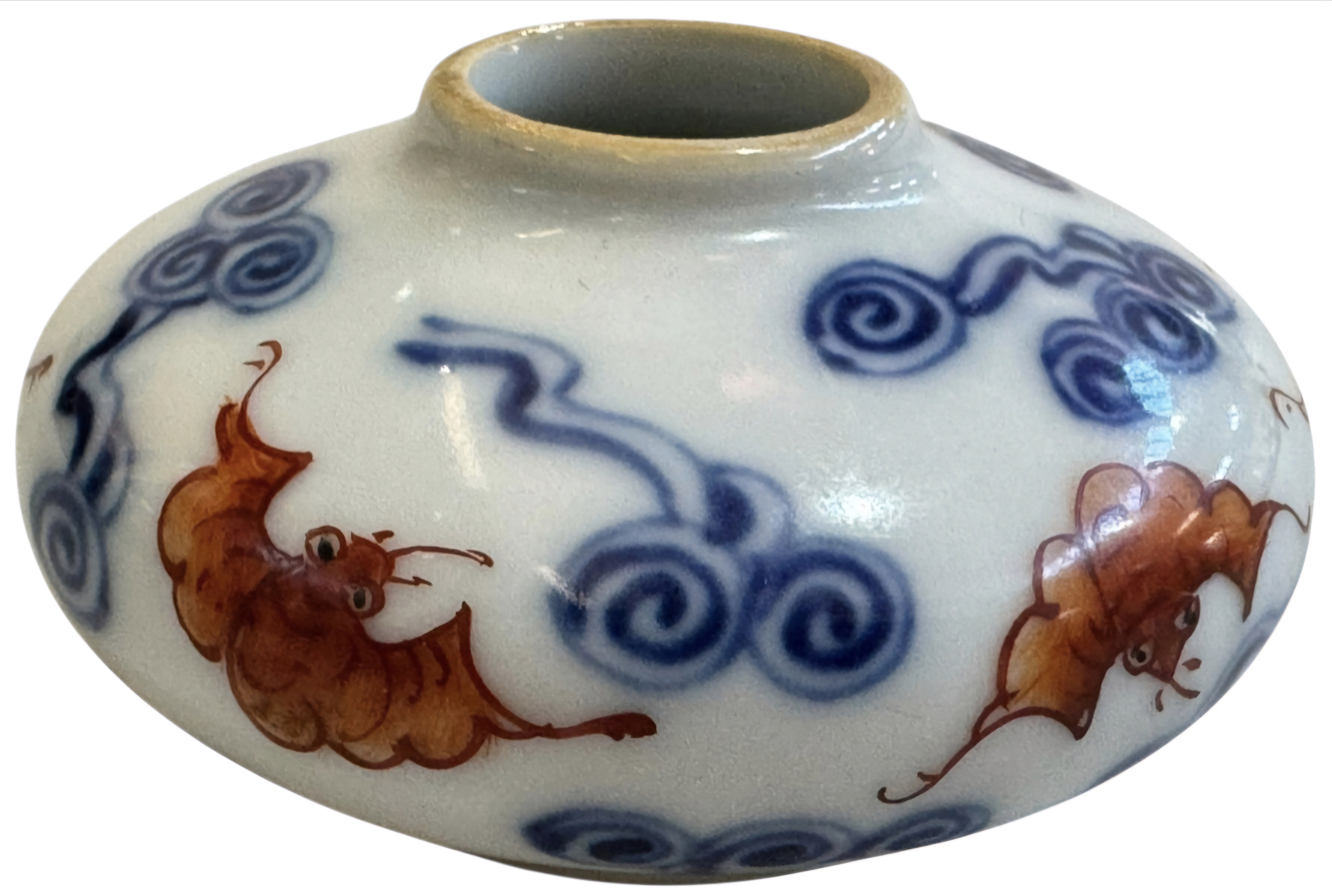 A Fine Chinese Blue and White and Underglaze Red 'Bats and Clouds' Brush Washer, Qing Dynasty, 18th/19th Century 4