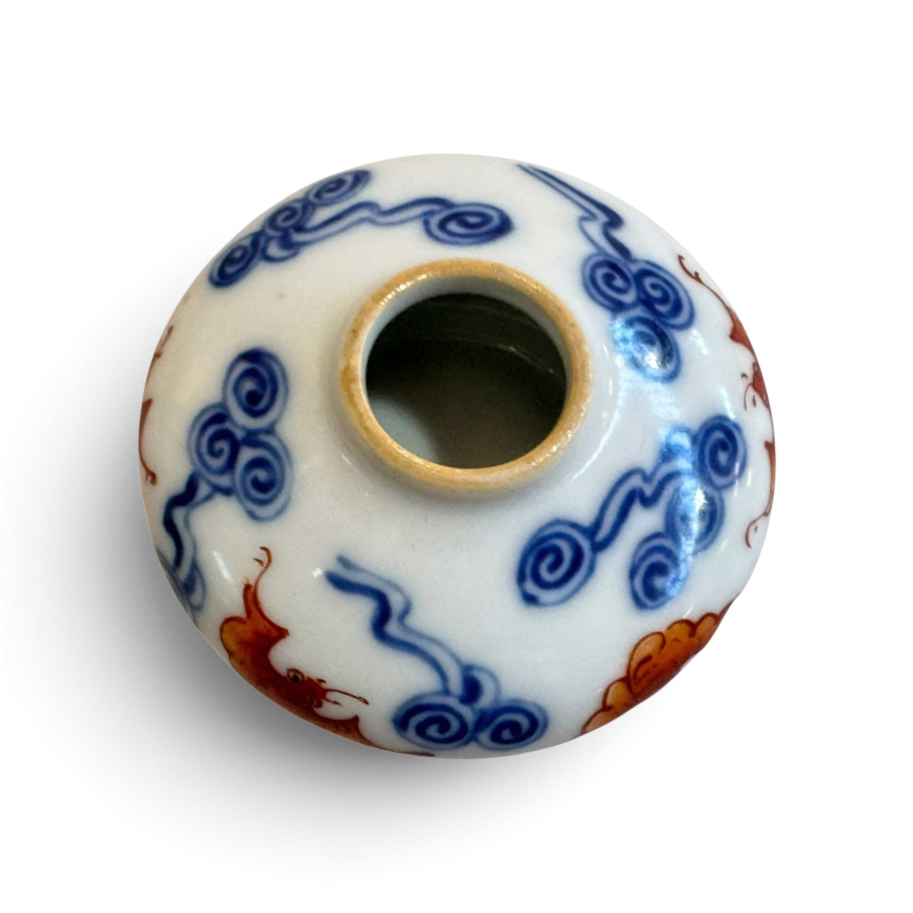 A Fine Chinese Blue and White and Underglaze Red 'Bats and Clouds' Brush Washer, Qing Dynasty, 18th/19th Century 2