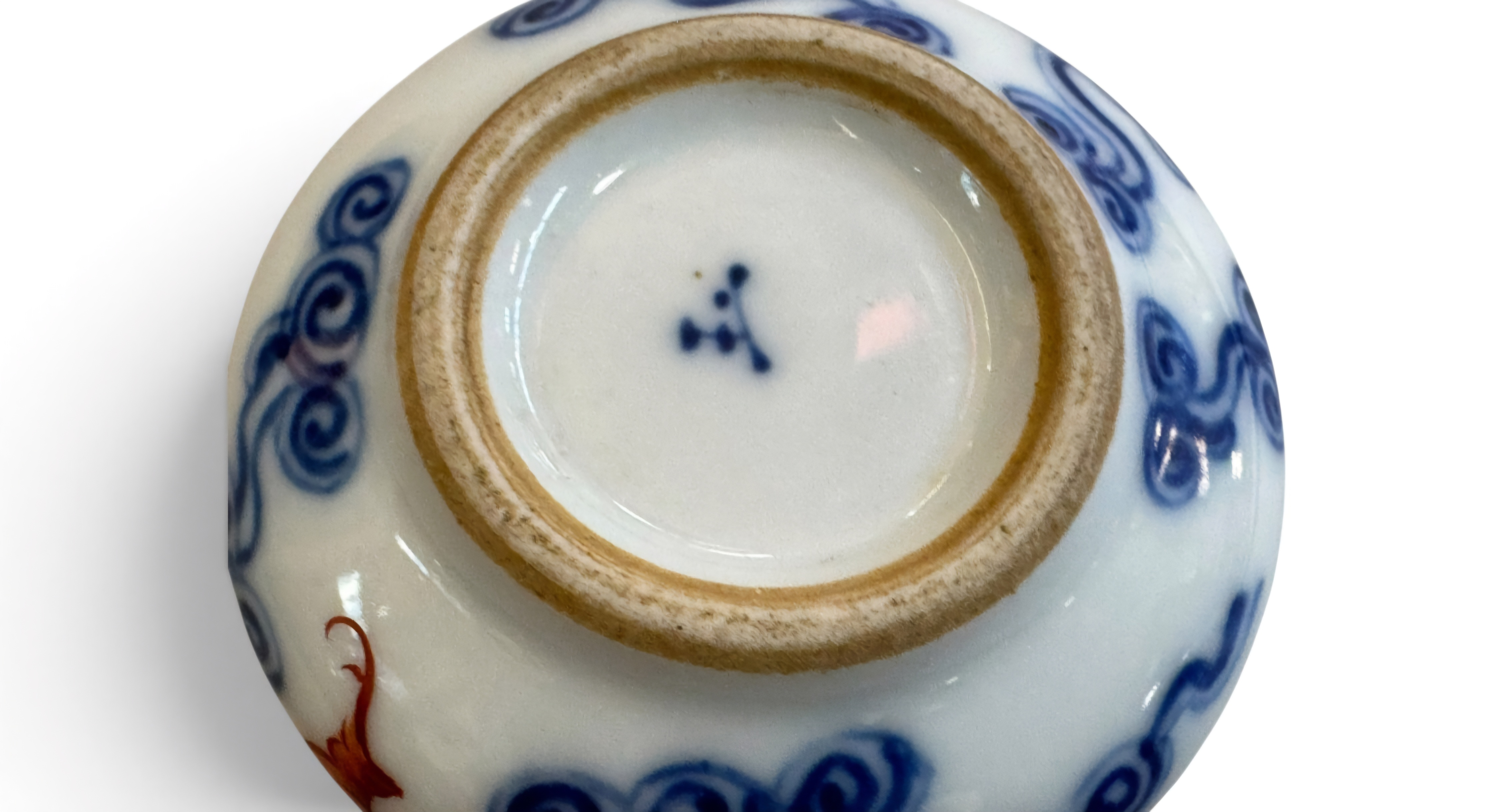 A Fine Chinese Blue and White and Underglaze Red 'Bats and Clouds' Brush Washer, Qing Dynasty, 18th/19th Century 3